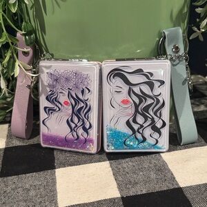 Stylish Glitter Mirror with Artistic Design